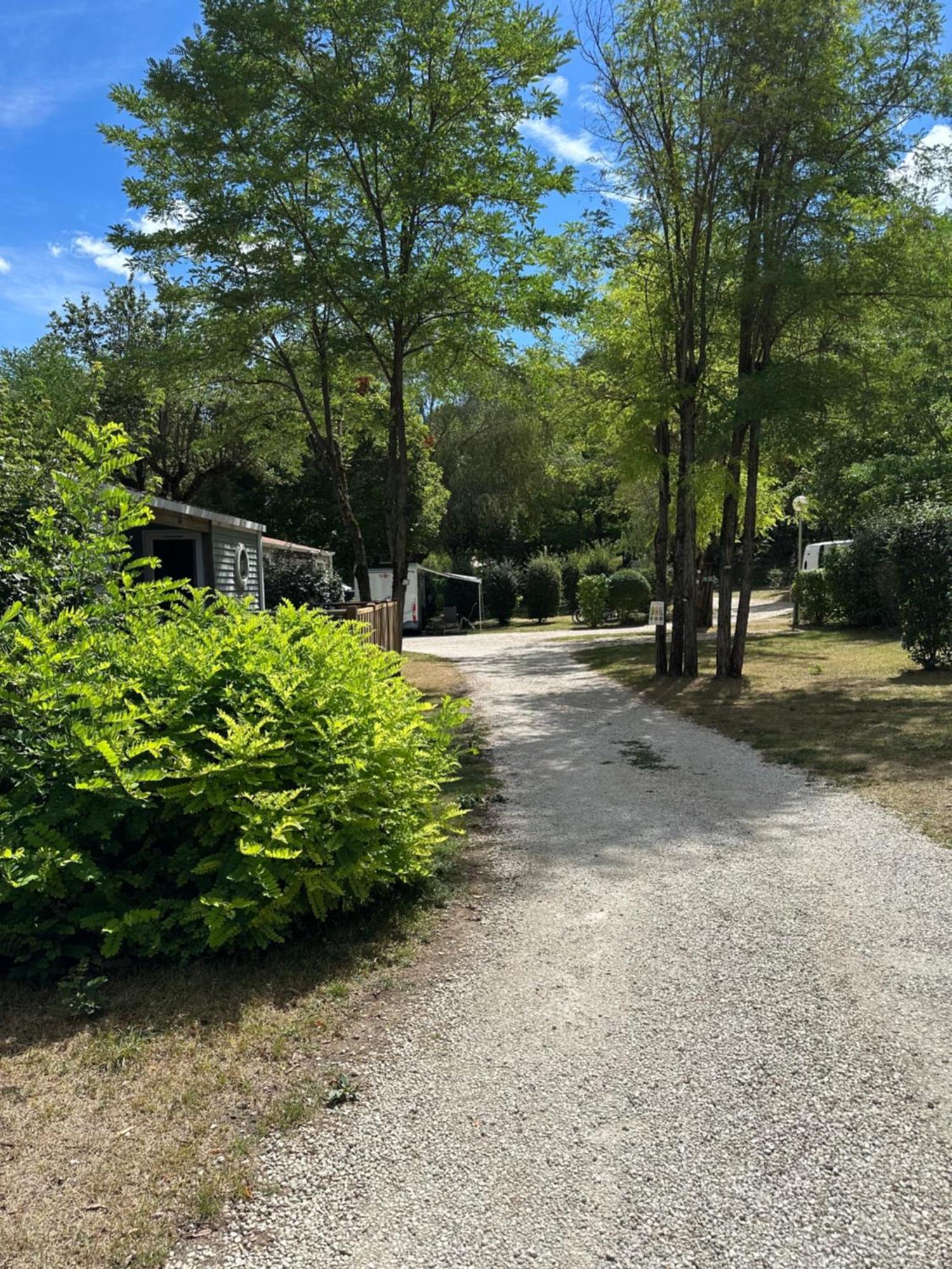 L Eden Road * Castellane