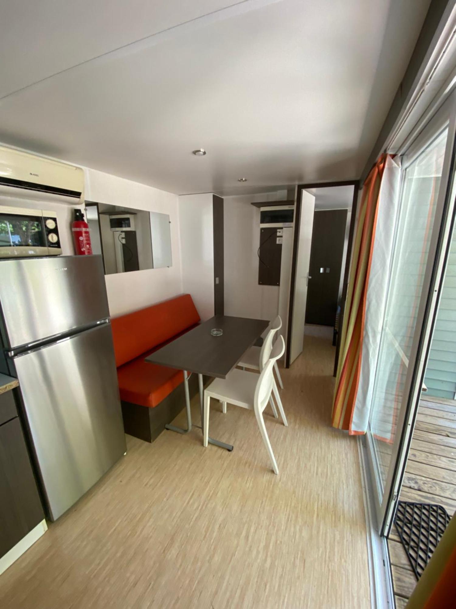 L Eden Road * Castellane